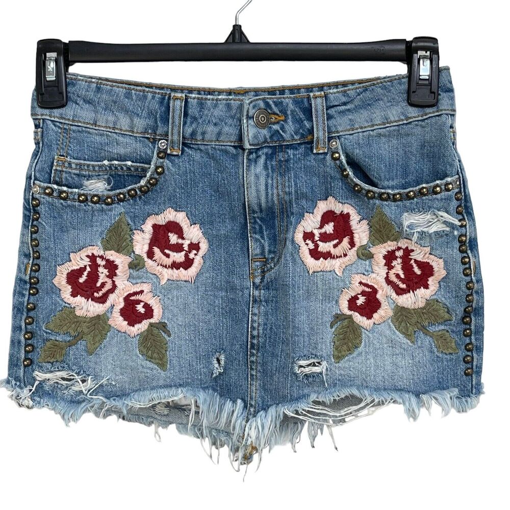 Free People SZ 25 Mini Jean Skirt Wild Rose Embroidered Studded Fray Distressed